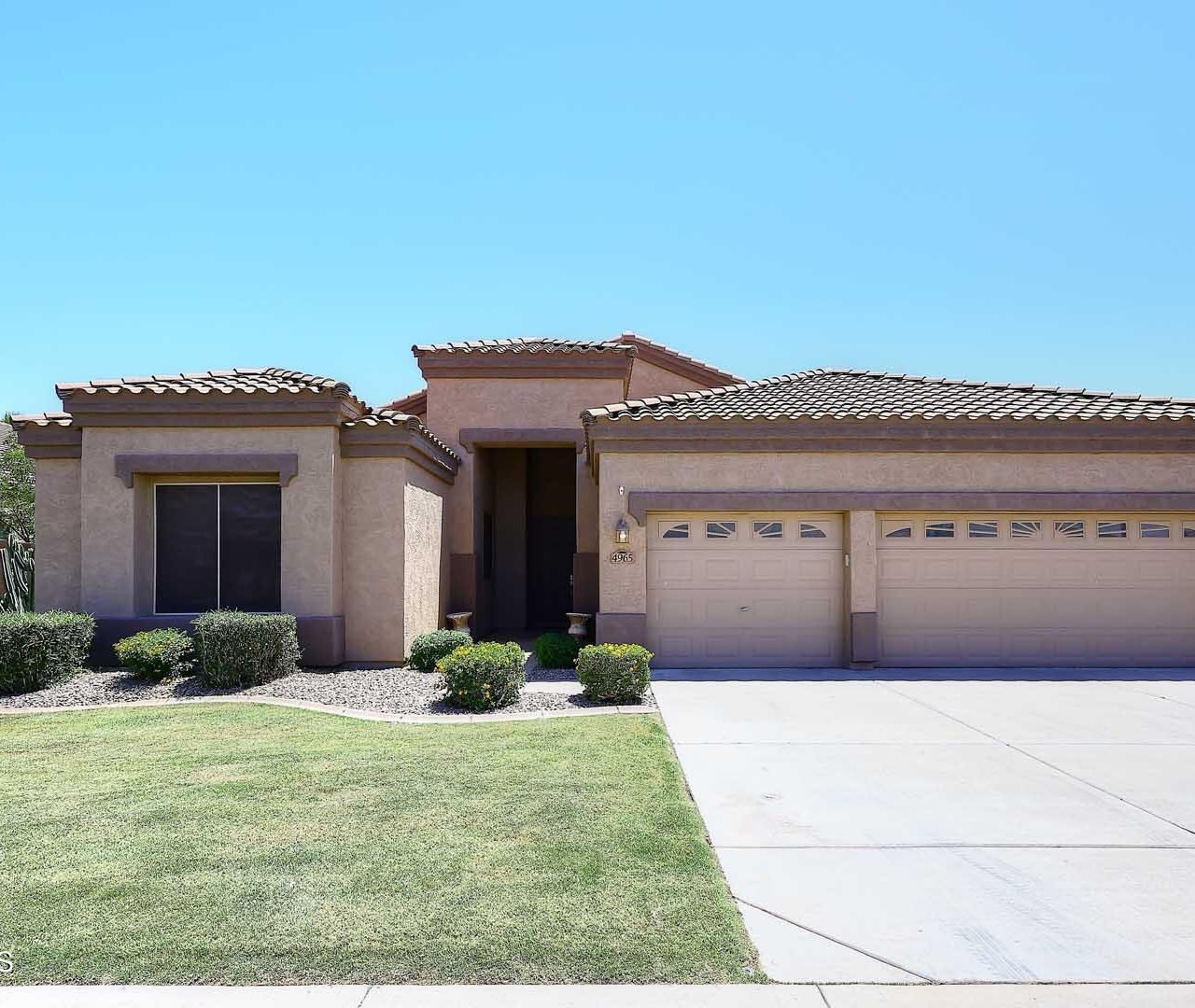 4965 East Indian Wells Drive, Chandler, AZ 85249