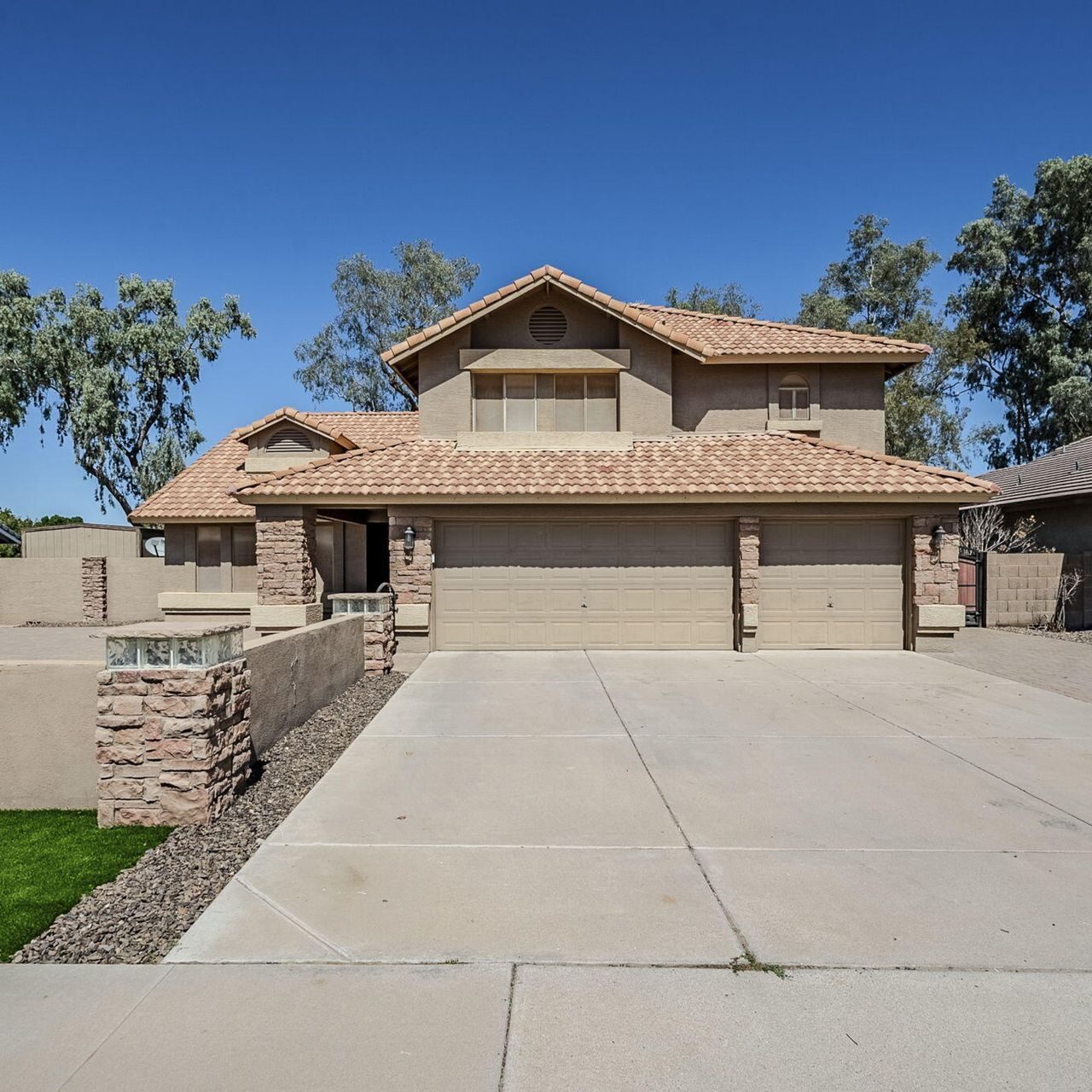 2542 East Nora Street, Mesa, AZ 85213